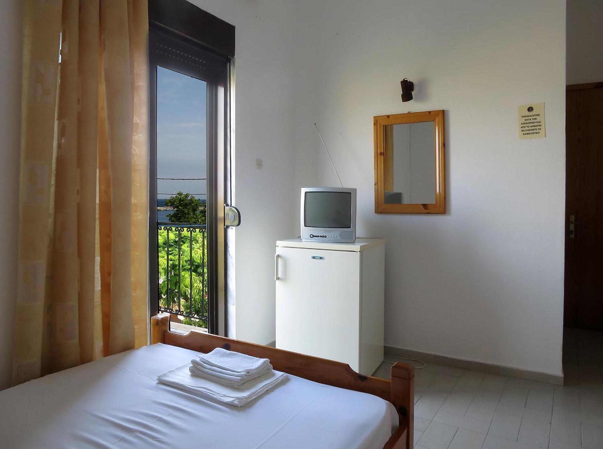 Thanasis Matsas Rooms Kamariotissa エクステリア 写真