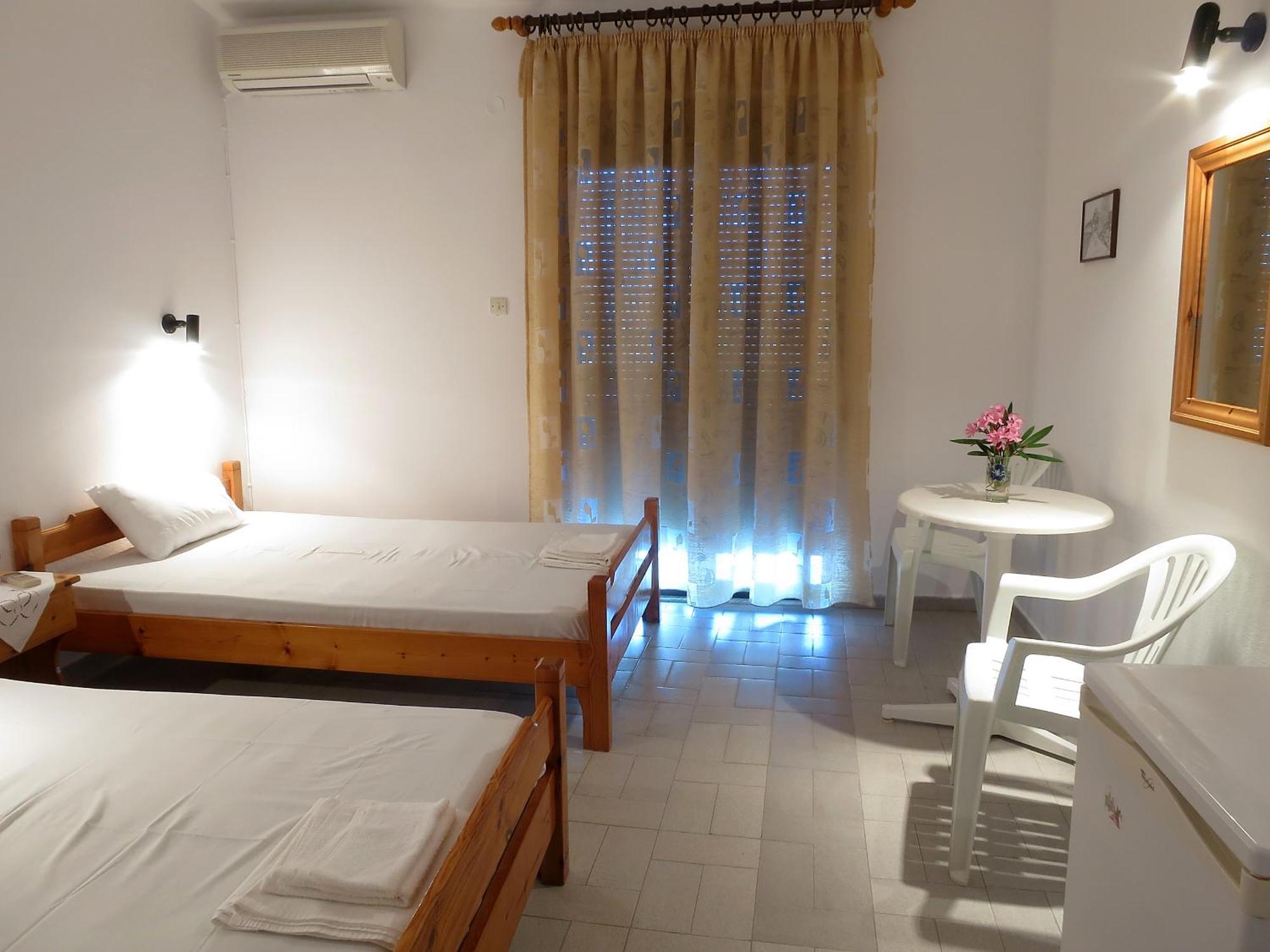 Thanasis Matsas Rooms Kamariotissa エクステリア 写真